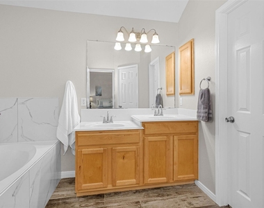 2614 Easton Springs Court - Photo Thumbnail 4