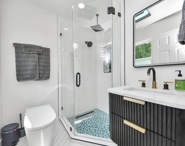 5139 Beechnut Street - Photo Thumbnail 22