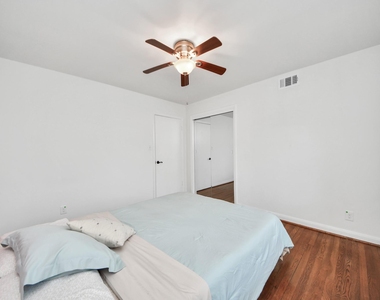 5139 Beechnut Street - Photo Thumbnail 26