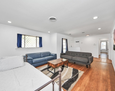 5139 Beechnut Street - Photo Thumbnail 5