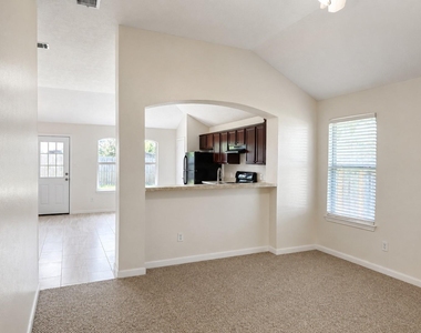 1711 Dixon Lane - Photo Thumbnail 2
