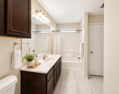 1711 Dixon Lane - Photo Thumbnail 11