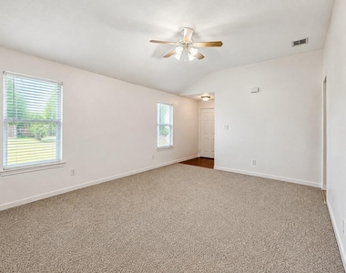 1711 Dixon Lane - Photo Thumbnail 3