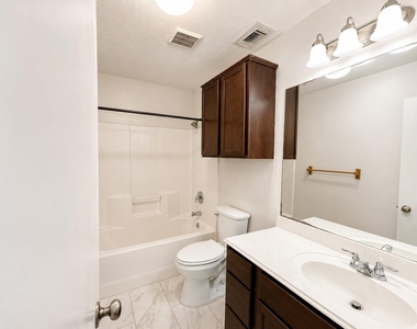 1711 Dixon Lane - Photo Thumbnail 19