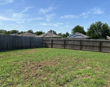 1711 Dixon Lane - Photo Thumbnail 21