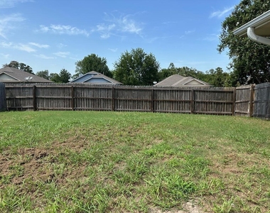 1711 Dixon Lane - Photo Thumbnail 23