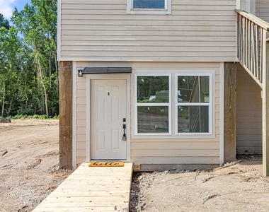 28096 Seven Sisters Road - Photo Thumbnail 12