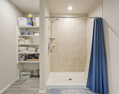 40422 Garden Heights Lane - Photo Thumbnail 16
