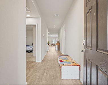 40422 Garden Heights Lane - Photo Thumbnail 2