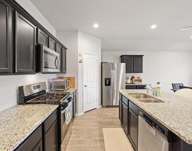 40422 Garden Heights Lane - Photo Thumbnail 7