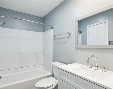 8540 Glen Meadow Lane - Photo Thumbnail 15