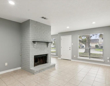 8540 Glen Meadow Lane - Photo Thumbnail 9