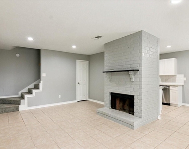 8540 Glen Meadow Lane - Photo Thumbnail 10