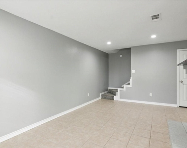 8540 Glen Meadow Lane - Photo Thumbnail 11