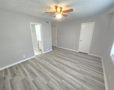 8101 Amelia Road - Photo Thumbnail 17