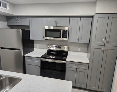 8101 Amelia Road - Photo Thumbnail 7