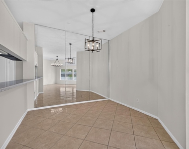 19635 Vernier Woods Lane - Photo Thumbnail 11