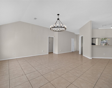19635 Vernier Woods Lane - Photo Thumbnail 4