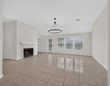 19635 Vernier Woods Lane - Photo Thumbnail 9
