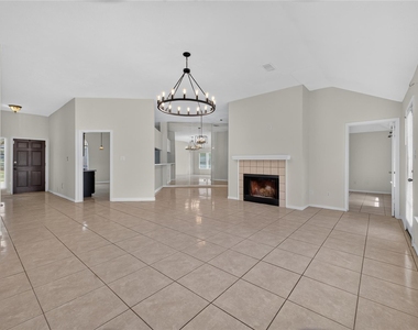 19635 Vernier Woods Lane - Photo Thumbnail 3