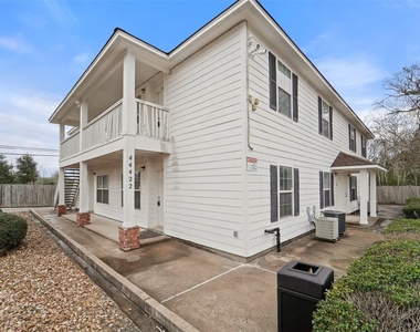 512 Hollyhock Street - Photo Thumbnail 8