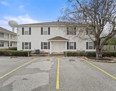 512 Hollyhock Street - Photo Thumbnail 7
