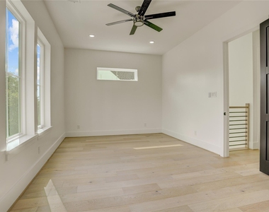 1911 Lauderdale Street - Photo Thumbnail 23