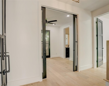 1911 Lauderdale Street - Photo Thumbnail 18
