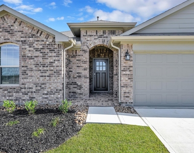 6212 Hendricks Harbor Drive - Photo Thumbnail 1