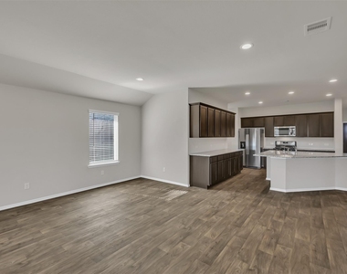 6212 Hendricks Harbor Drive - Photo Thumbnail 9