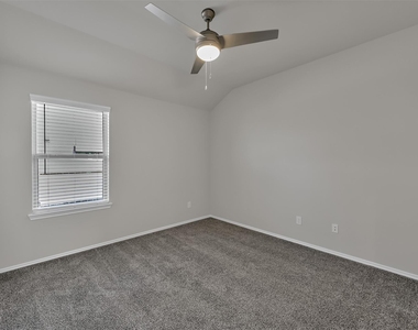 6212 Hendricks Harbor Drive - Photo Thumbnail 22