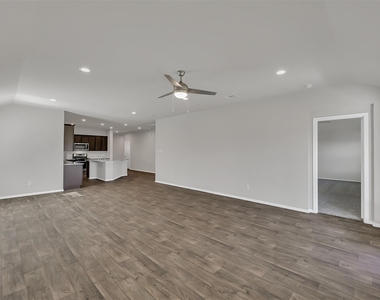 6212 Hendricks Harbor Drive - Photo Thumbnail 12