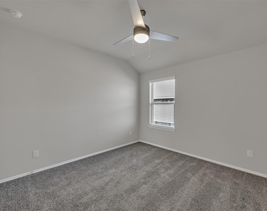 6212 Hendricks Harbor Drive - Photo Thumbnail 20