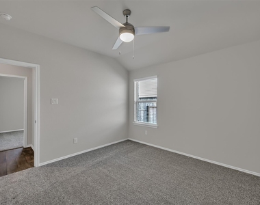 6212 Hendricks Harbor Drive - Photo Thumbnail 29