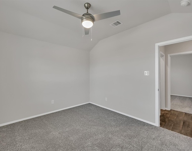 6212 Hendricks Harbor Drive - Photo Thumbnail 26