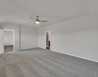 6212 Hendricks Harbor Drive - Photo Thumbnail 16