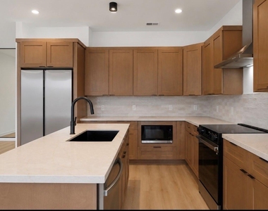 8203 Calhoun Road - Photo Thumbnail 9