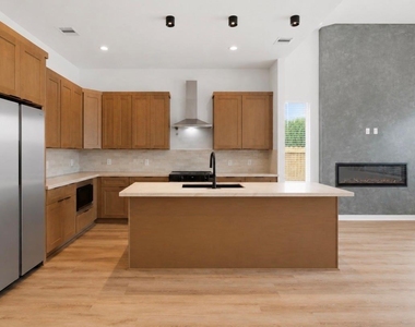 8203 Calhoun Road - Photo Thumbnail 8
