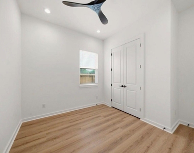 8203 Calhoun Road - Photo Thumbnail 22