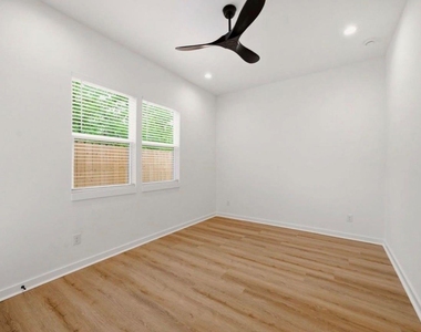 8203 Calhoun Road - Photo Thumbnail 23
