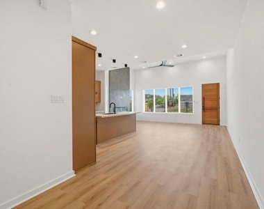 8203 Calhoun Road - Photo Thumbnail 11