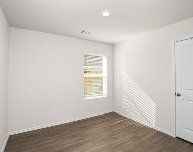 3093 Wood Lily Drive - Photo Thumbnail 8
