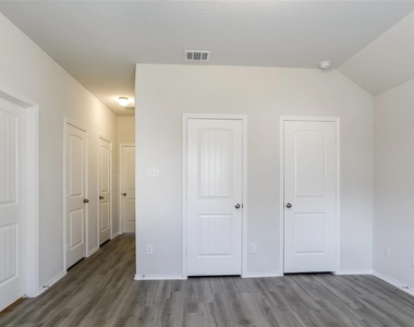 22395 Dominguez Drive - Photo Thumbnail 6