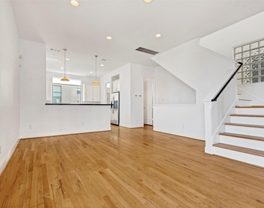 731 Reinerman Street - Photo Thumbnail 8