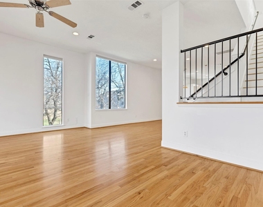 731 Reinerman Street - Photo Thumbnail 5