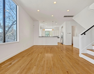 731 Reinerman Street - Photo Thumbnail 6