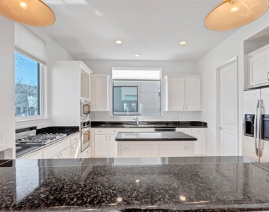 731 Reinerman Street - Photo Thumbnail 13