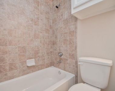 924 E 39th Street - Photo Thumbnail 28