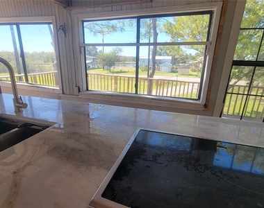 12018 Sandpiper Road - Photo Thumbnail 9