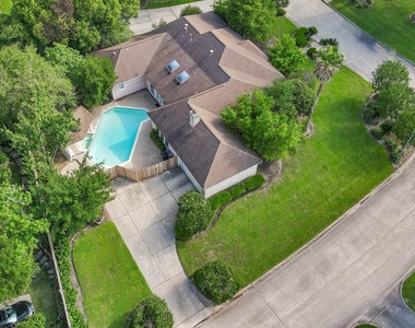 1803 Quiet Country Court - Photo Thumbnail 31